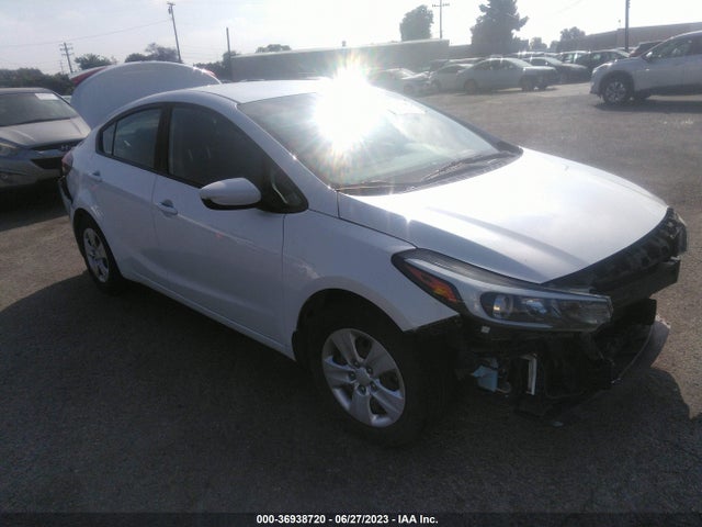 KIA FORTE LX 2018 3KPFL4A76JE247889 Image 1