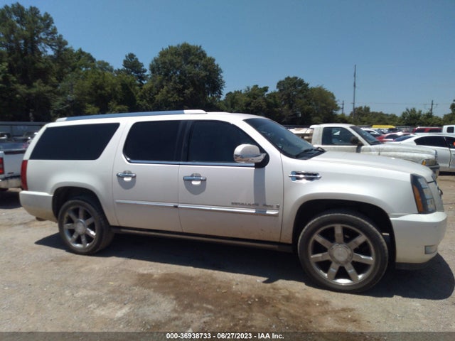 2008 CADILLAC ESCALADE ESV VIN: 1GYFK66818R121609