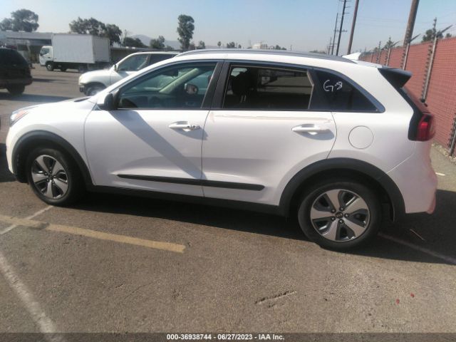 KNDCB3LC7K5298132 KIA NIRO LX