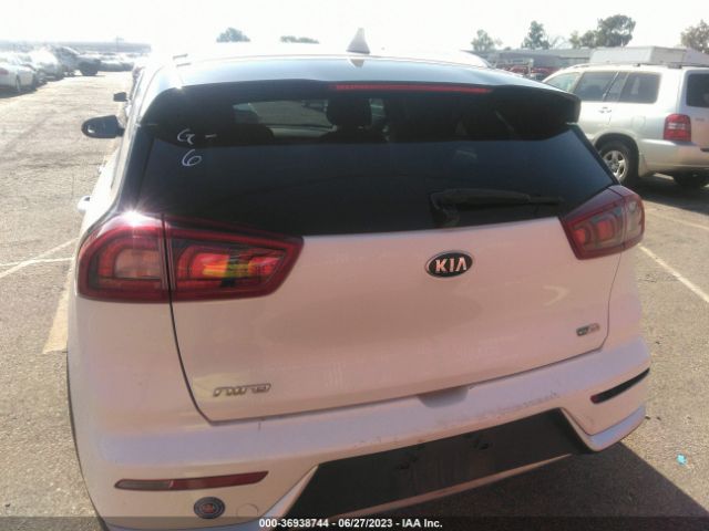 KNDCB3LC7K5298132 KIA NIRO LX