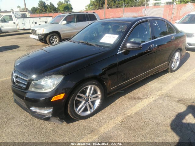 Mercedes-Benz C-class C 250 2014 WDDGF4HB4EG158632 Image 2