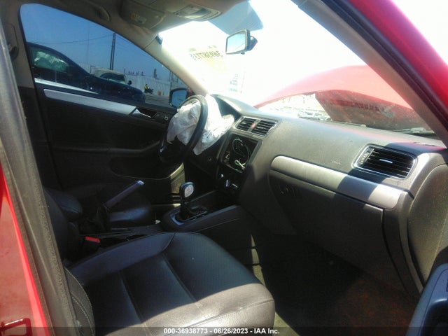 2013 VOLKSWAGEN JETTA SEDAN SE VIN: 3VWDX7AJ1DM370709