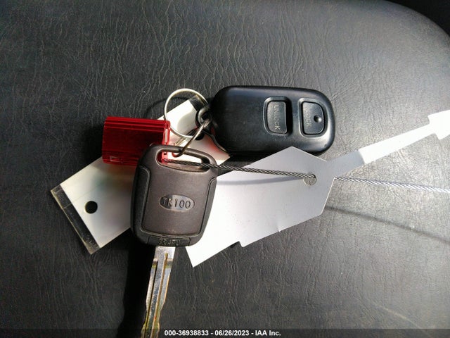 2008 TOYOTA FJ CRUISER VIN: JTEBU11F380102194