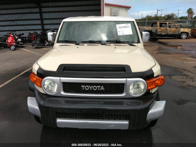 2008 TOYOTA FJ CRUISER VIN: JTEBU11F380102194