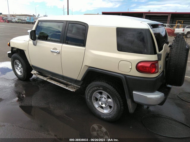 2008 TOYOTA FJ CRUISER VIN: JTEBU11F380102194