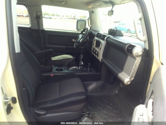 2008 TOYOTA FJ CRUISER VIN: JTEBU11F380102194