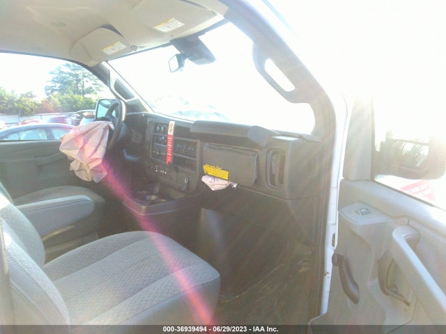 Chevrolet EXPRESS CARGO VAN 2020 1GCWGAFP3L1161277 Image 5