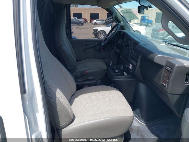 Chevrolet EXPRESS CARGO VAN 2019 1GCWGAFG5K1206668 Image 11