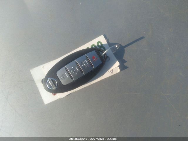 3N1CN8EV4NL827711 Nissan VERSA SV