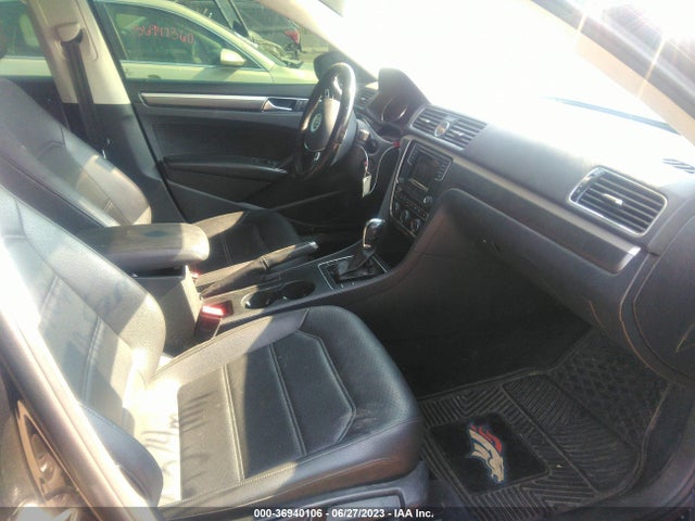 1VWAT7A36GC042644 Volkswagen Passat 1.8t R-line W/comfort Pkg