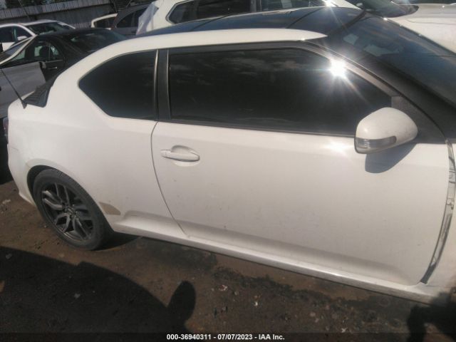 JTKJF5C71E3083235 Scion TC
