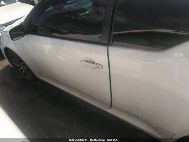 JTKJF5C71E3083235 Scion TC