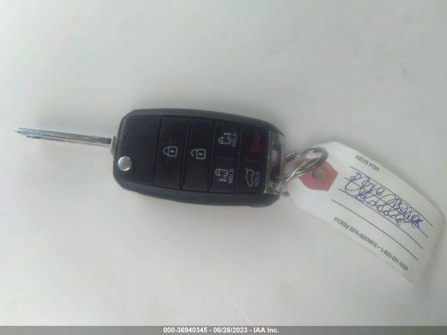 2016 KIA SEDONA LX VIN: KNDMB5C17G6146805