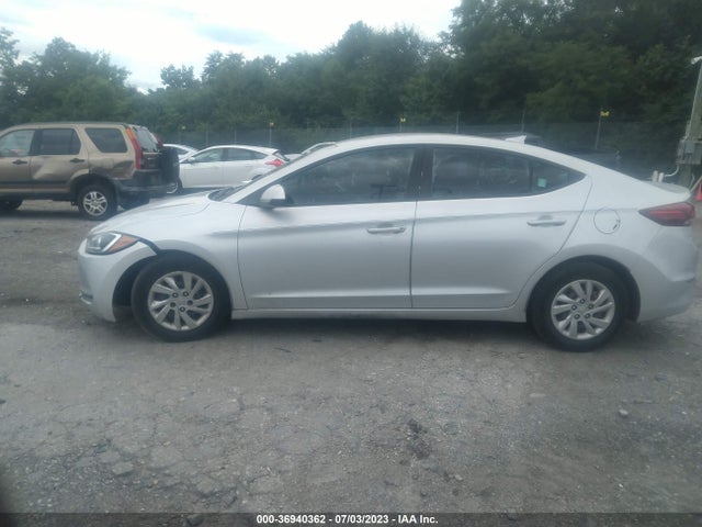 Hyundai ELANTRA SE 2017 5NPD74LF9HH173115 Image 13