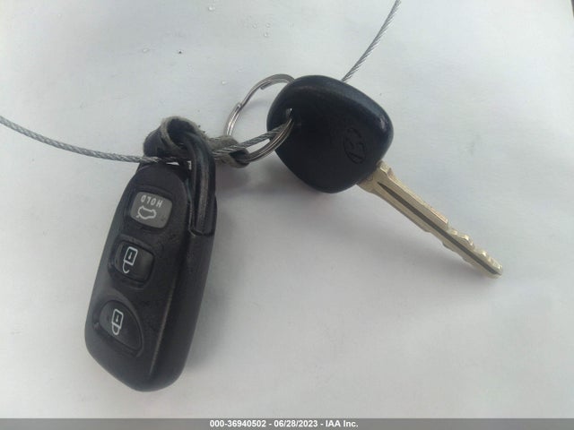 2012 HYUNDAI ELANTRA LIMITED PZEV VIN: KMHDH4AE4CU498028