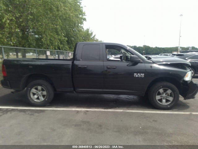 2018 RAM 1500 EXPRESS VIN: 1C6RR7FG1JS261354