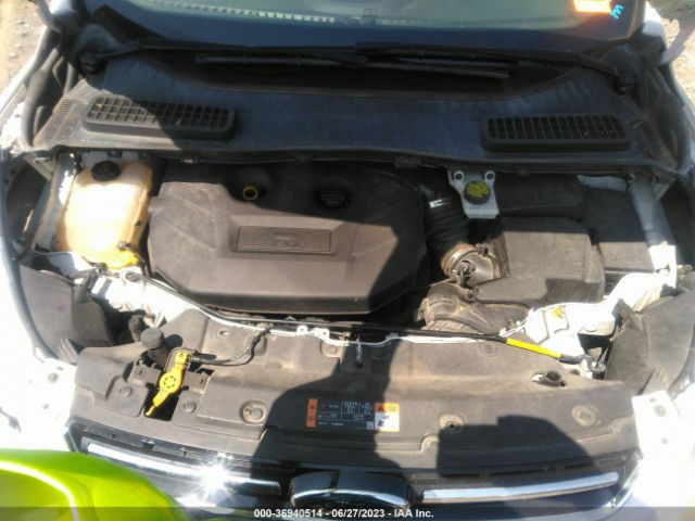 1FMCU0J92GUA39136 Ford Escape Titanium