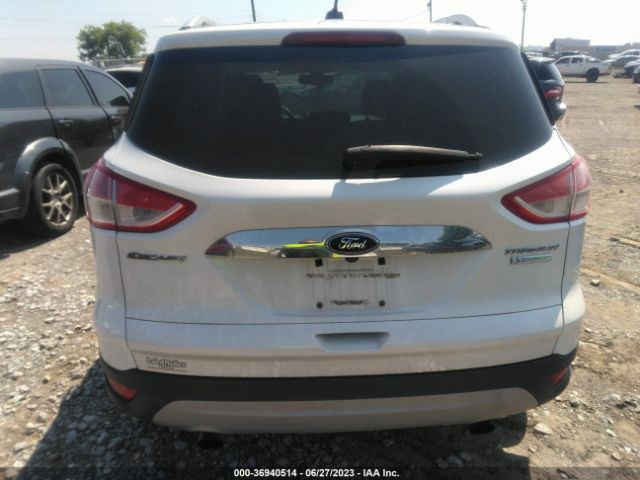 1FMCU0J92GUA39136 Ford Escape Titanium