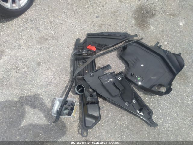 WBA8A9C55JAD28098 BMW 3 Series 320i