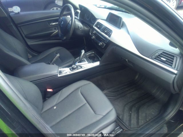 WBA8A9C55JAD28098 BMW 3 Series 320i