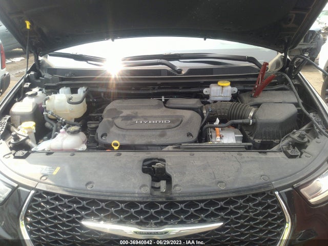 2022 Chrysler Pacifica Hybrid, VIN: 2C4RC1L7XNR120169