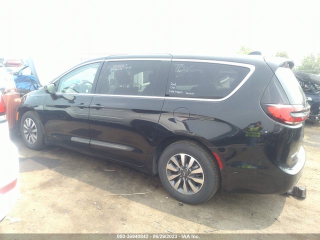 2022 Chrysler Pacifica Hybrid, VIN: 2C4RC1L7XNR120169