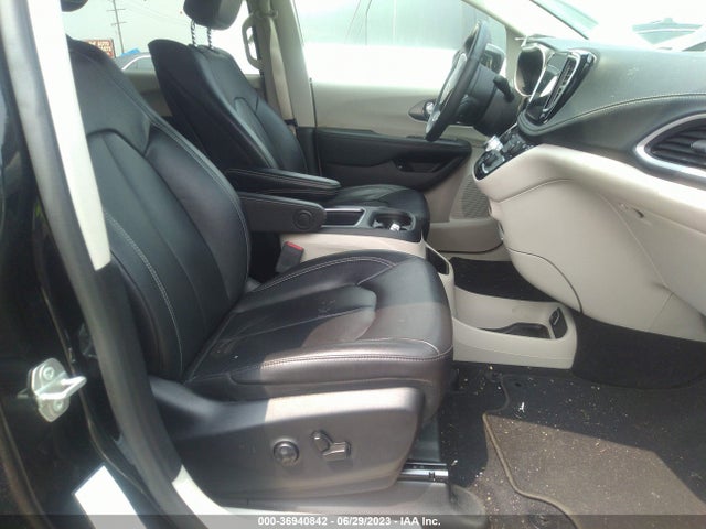 2022 Chrysler Pacifica Hybrid, VIN: 2C4RC1L7XNR120169