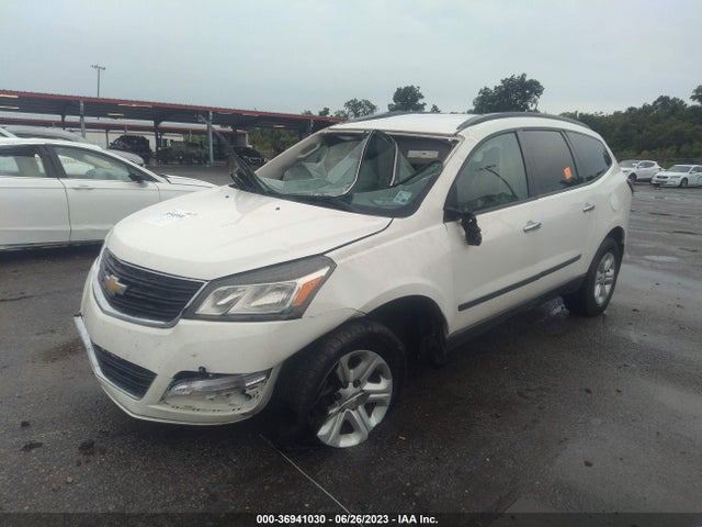 Chevrolet Traverse Ls 2015 1GNKRFKD8FJ306598 Image 2