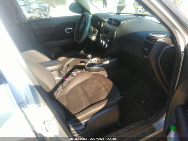 KNDJN2A27F7761769 KIA Soul Base