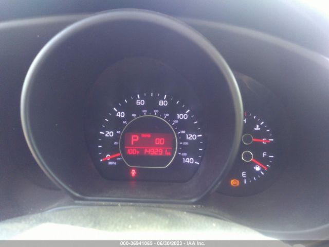 KNDJN2A27F7761769 KIA Soul Base