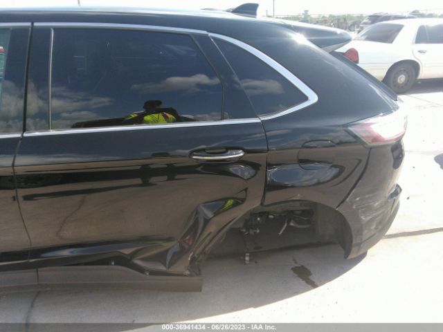 2FMPK3K80JBB51526 Ford Edge Titanium