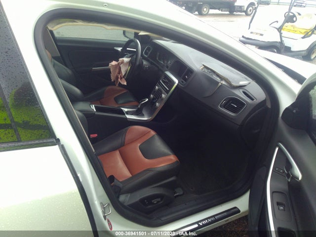 2017 VOLVO V60 CROSS COUNTRY VIN: YV440MWK7H1027233
