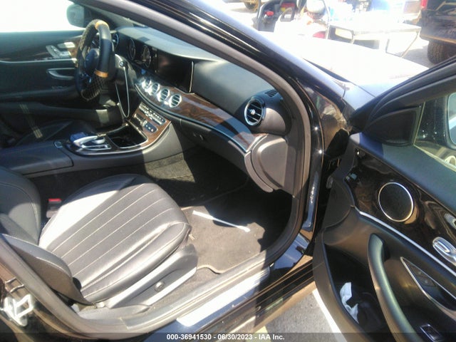 2019 MERCEDES-BENZ E-CLASS E 300 VIN: WDDZF4JB5KA586792