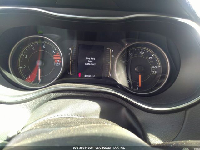 1C4PJMLBXKD371842 Jeep Cherokee Altitude