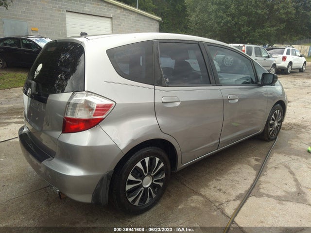 2010 HONDA FIT VIN: JHMGE8H26AC006632