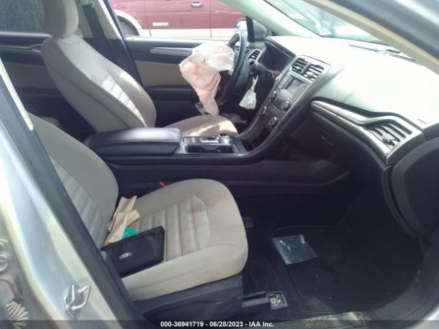 3FA6P0G77HR231827 Ford FUSION S