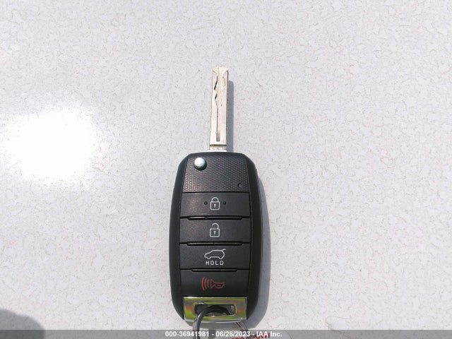 KIA Soul Base 2015 KNDJN2A25F7112973 Image 11