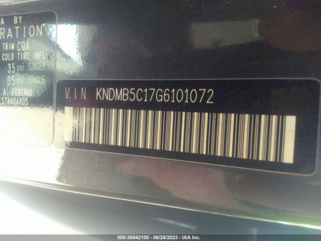 KNDMB5C17G6101072 KIA SEDONA LX