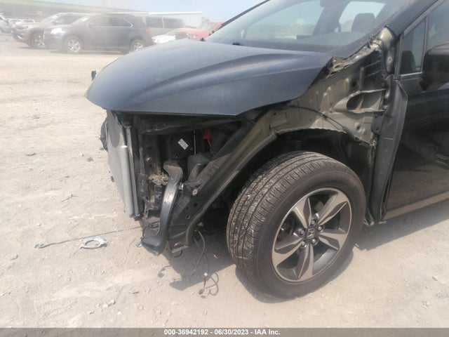 Honda Odyssey Touring 2018 5FNRL6H80JB016293 Image 6