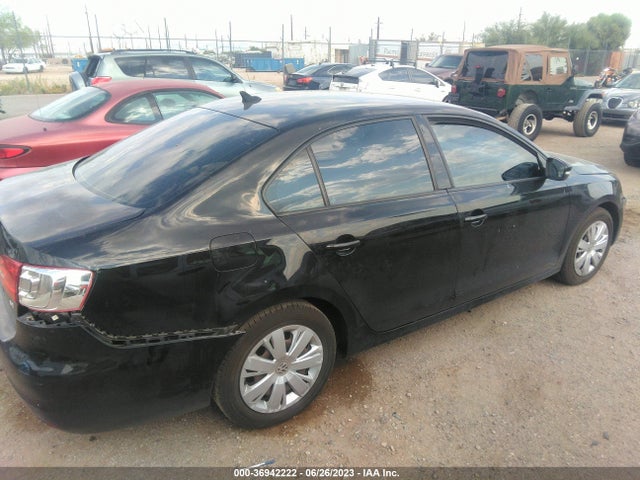3VWD17AJ2EM221650 Volkswagen Jetta Sedan Se