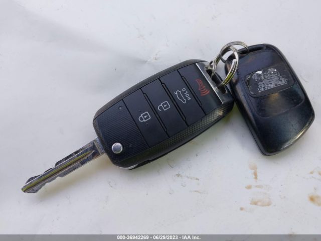 KNAFX4A84F5327883 KIA FORTE EX