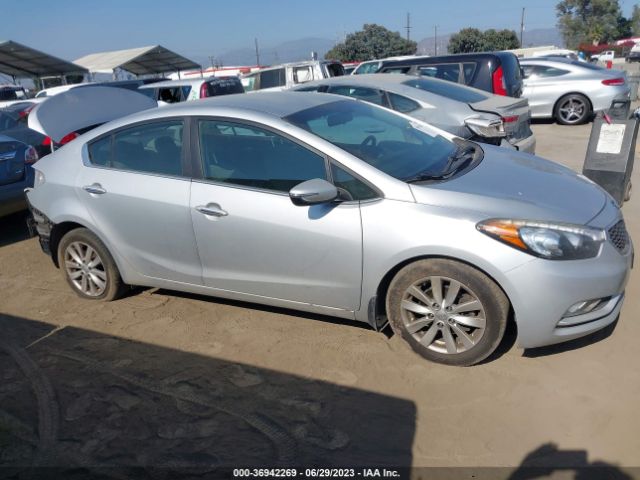 KNAFX4A84F5327883 KIA FORTE EX