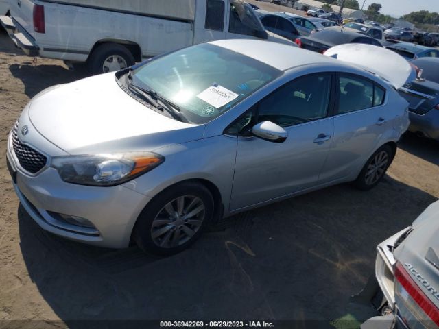 KNAFX4A84F5327883 KIA FORTE EX