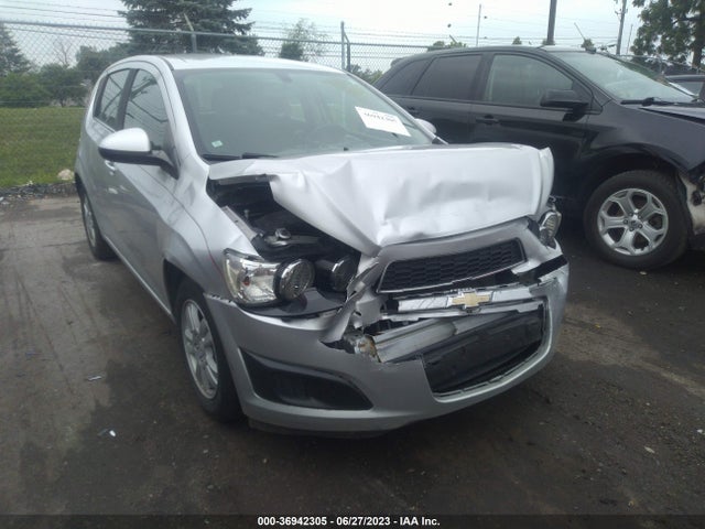 Chevrolet SONIC LT 2015 1G1JC6SH3F4102467 Image 1