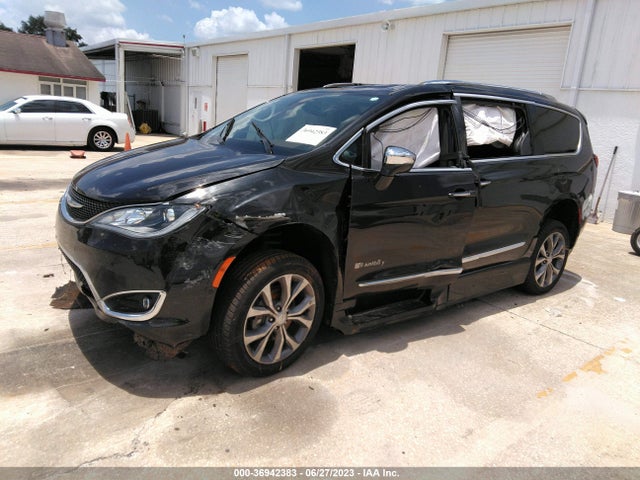 Chrysler Pacifica Limited 2018 2C4RC1GG7JR314890 Image 2