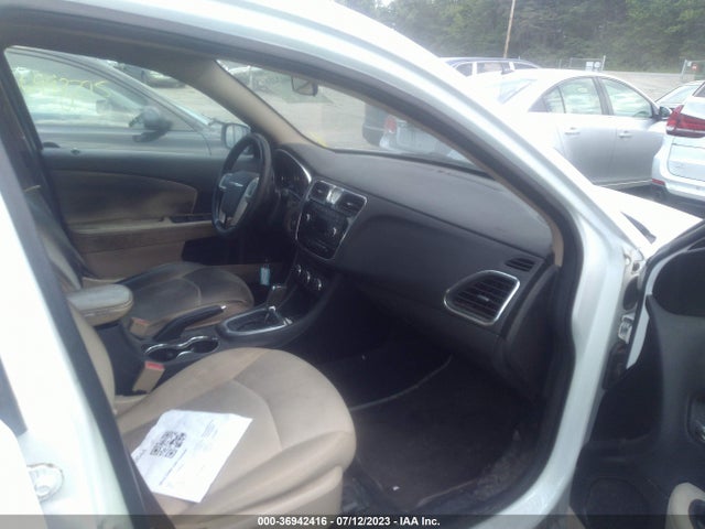2013 CHRYSLER 200 TOURING VIN: 1C3CCBBB6DN557569