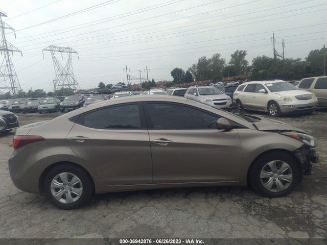 Hyundai ELANTRA SE 2016 5NPDH4AE2GH726807 Image 13