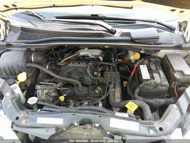 2008 CHRYSLER TOWN & COUNTRY LX VIN: 2A8HR44H18R732132