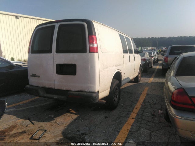 Chevrolet EXPRESS CARGO VAN 2020 1GCWGAFG8L1122782 Image 4