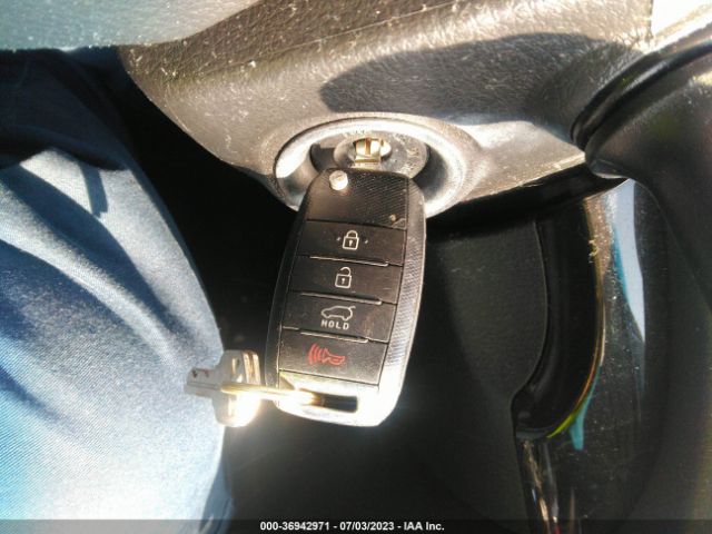 5XYKTDA76EG531935 KIA SORENTO LX
